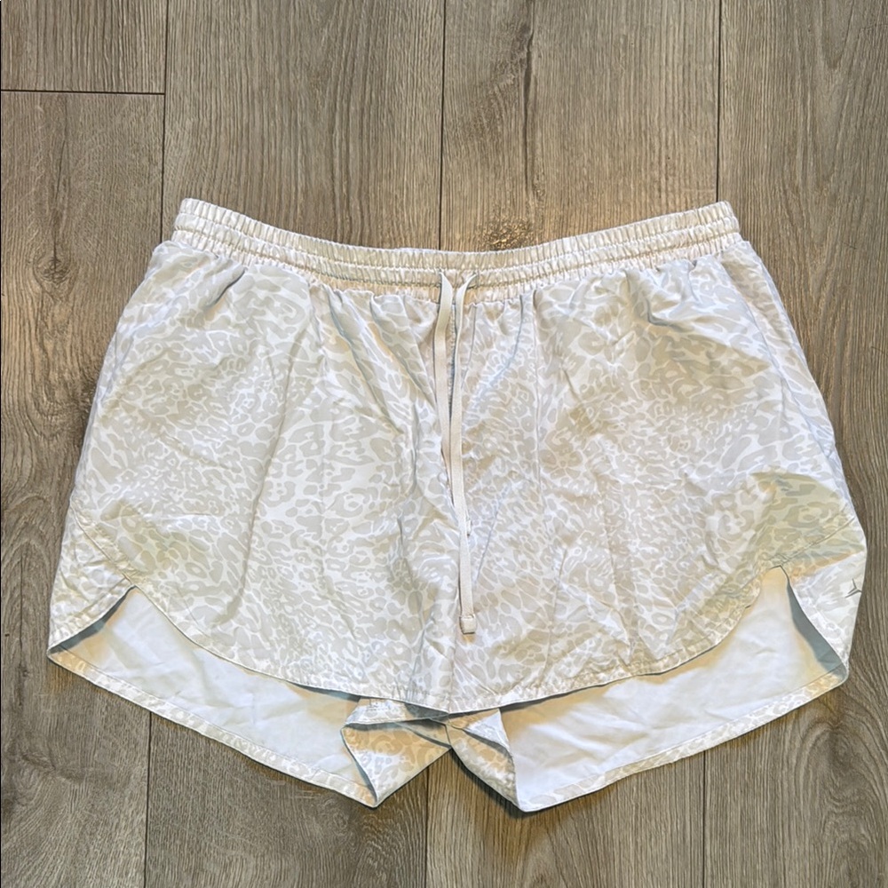 Old Navy White Athletic Shorts Elastic Waistband Lightweight